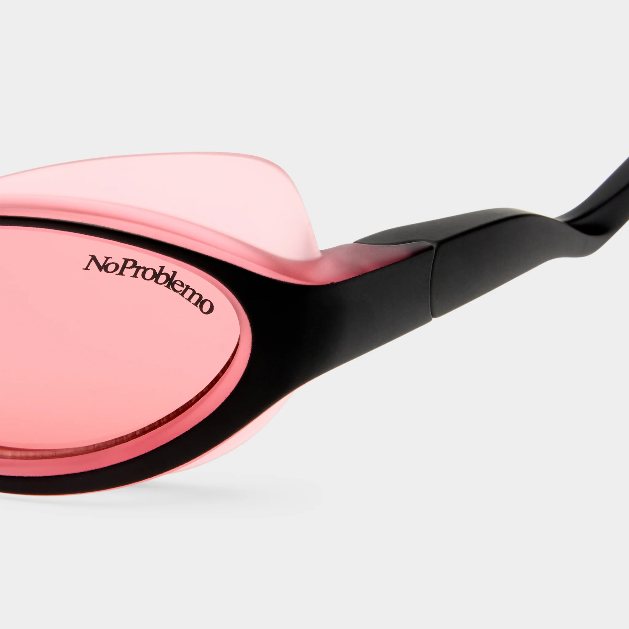 LYRA | BLACK CRIMSON MONO - Image 4