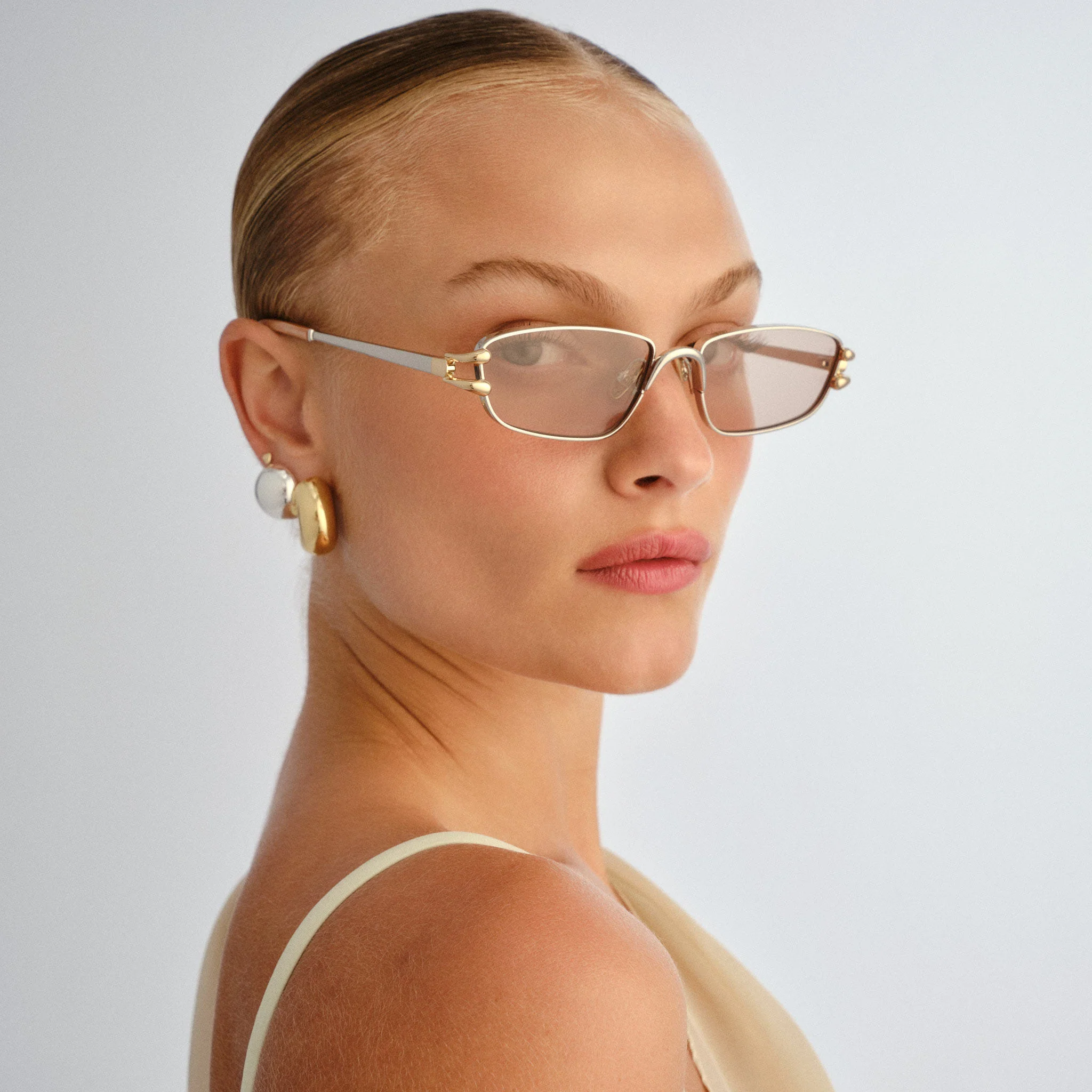 NUMERO CINCO | BRIGHT SILVER TAN TINT - Image 2