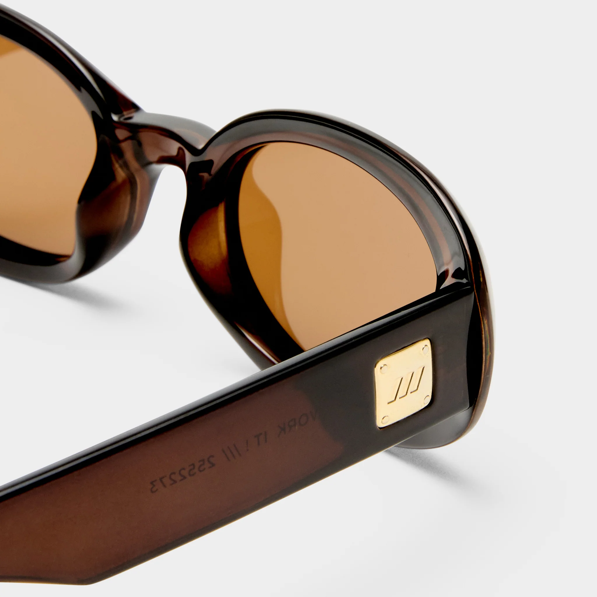 WORK IT! | COCOA POLARISED - Image 4
